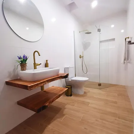 Ferienhaus H2viola & *